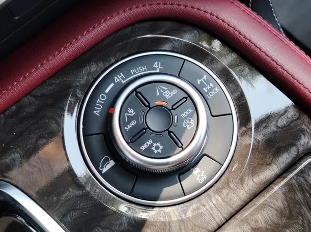 Car image 23