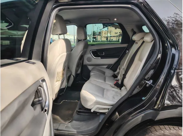 Car image 16