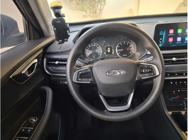 Car image 19
