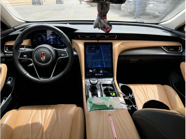 Car image 17