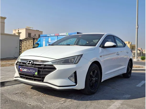 2019 هونداي إلنترا في الإمارات