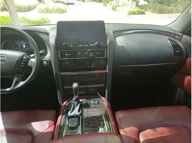 Car image 16