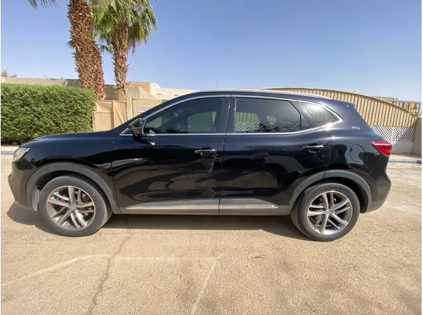 Car image 8
