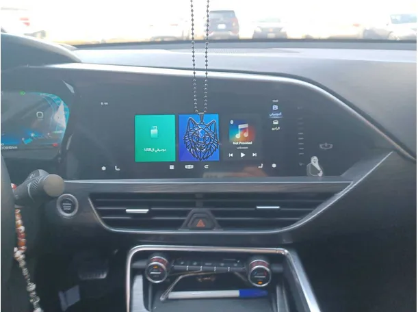 Car image 15