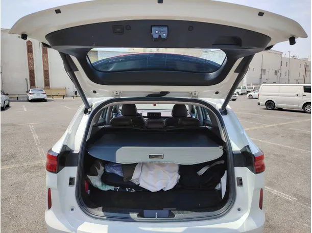 Car image 25