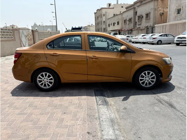 Car image 4