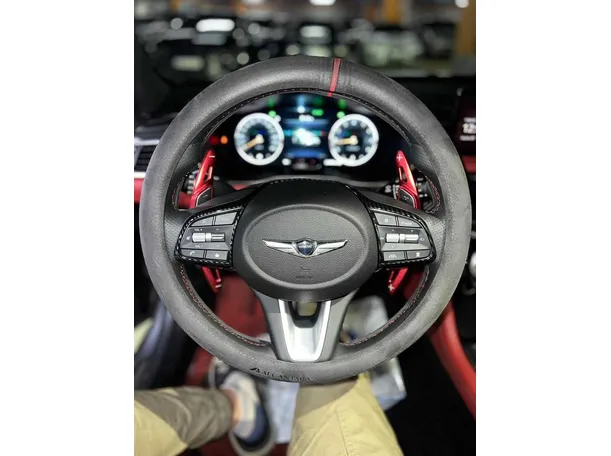Car image 24