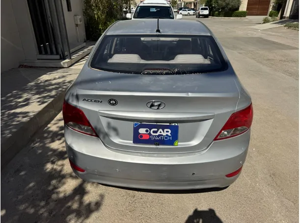 Car image 6