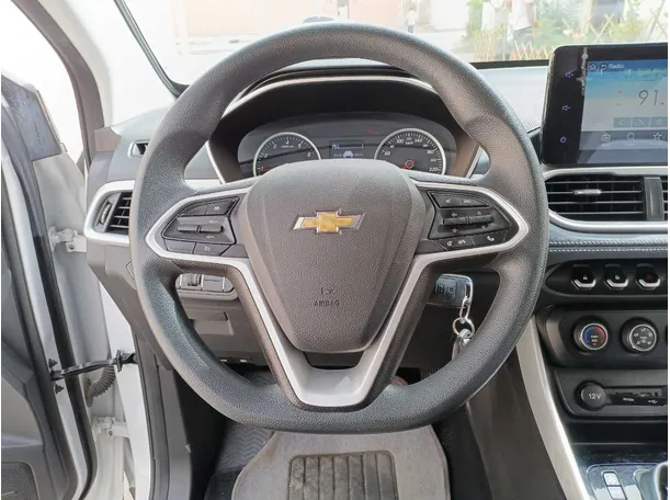 Car image 17
