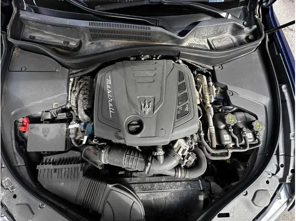 Car image 30