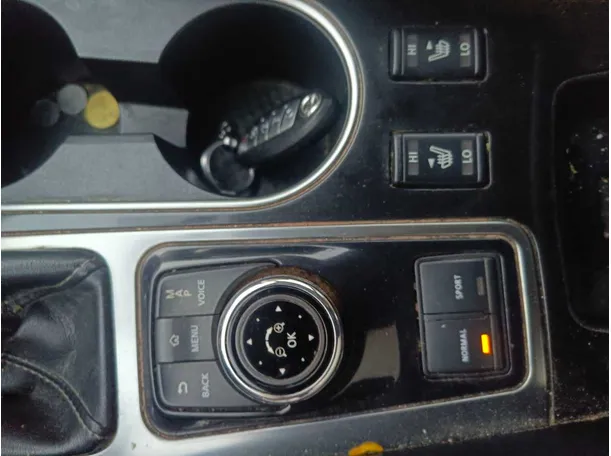 Car image 21