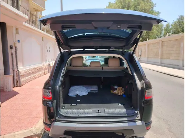 Car image 32