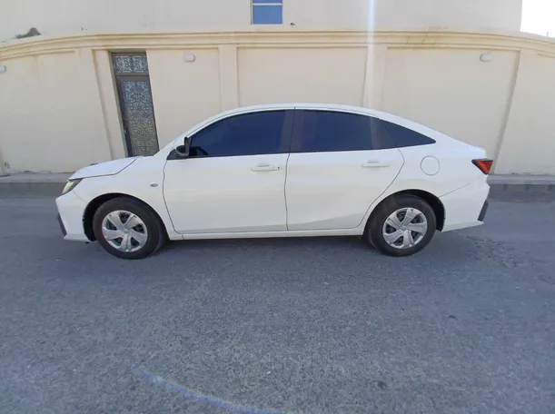 Car image 8