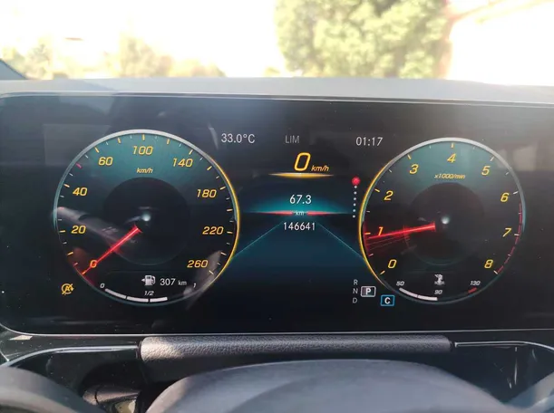 Car image 25
