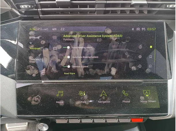Car image 24