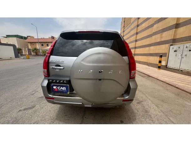 Car image 6