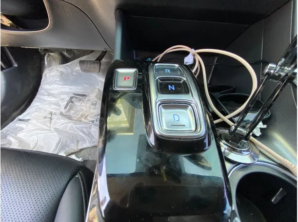 Car image 16