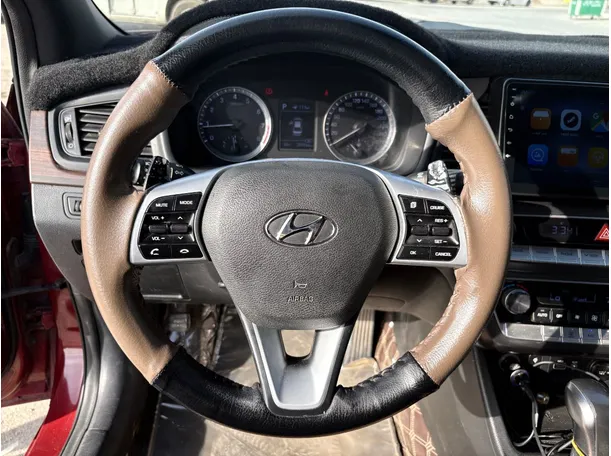 Car image 21