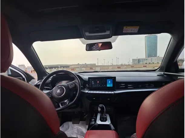 Car image 7