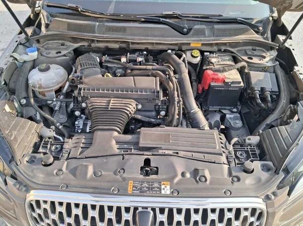 Car image 19