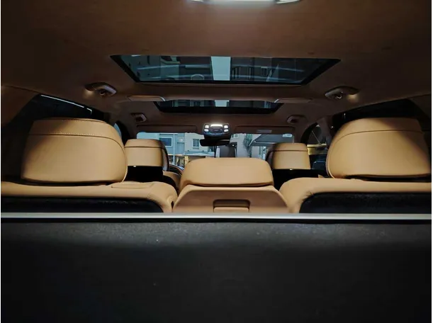 Car image 33