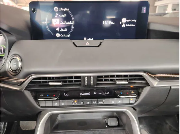 Car image 26