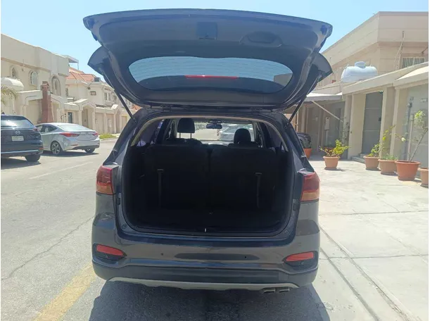 Car image 23