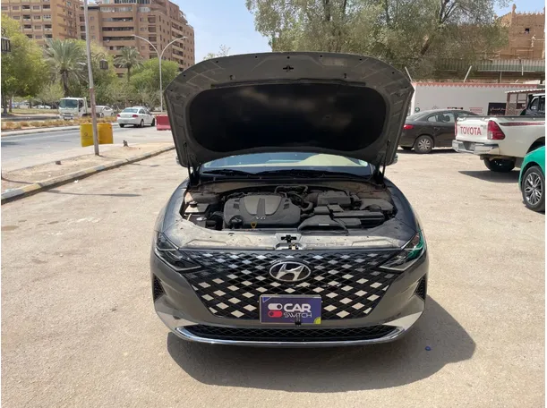 Car image 27