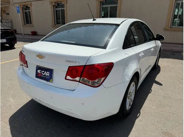 Car image 5