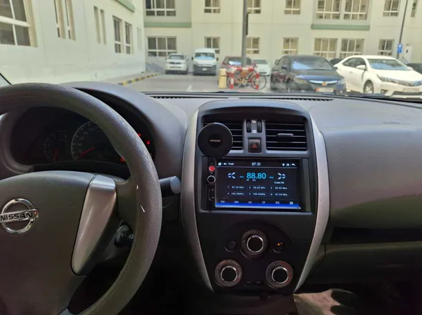 Car image 16