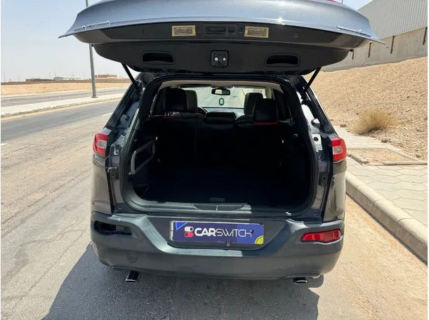 Car image 22