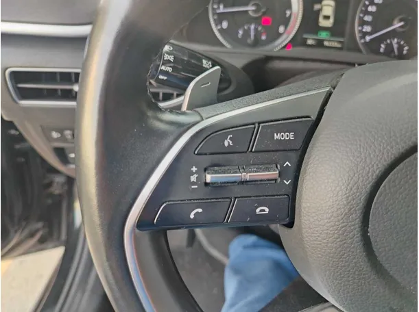 Car image 40