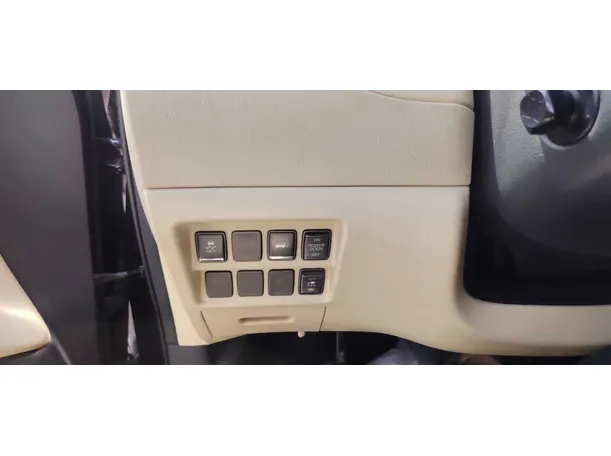 Car image 27