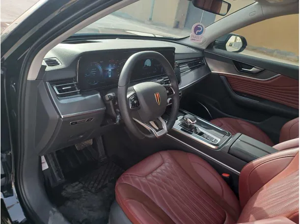 Car image 12