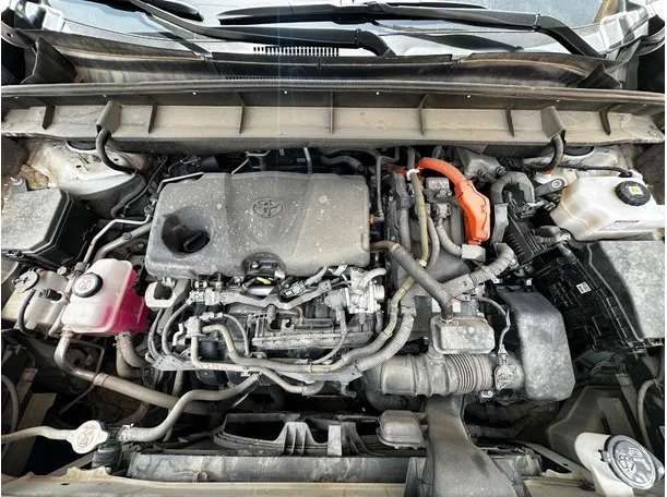 Car image 32