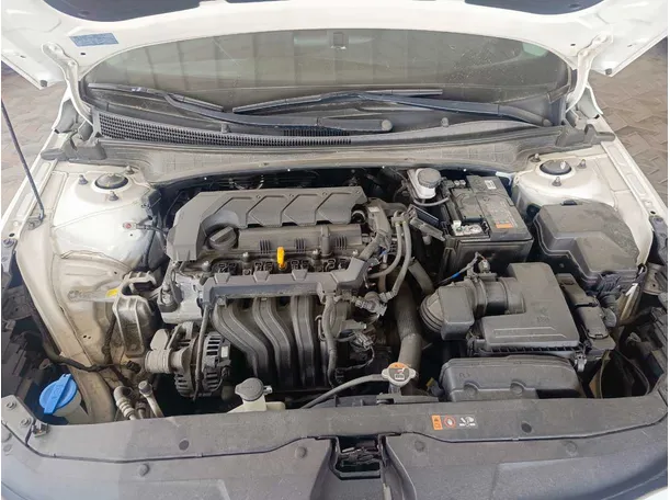 Car image 25