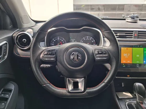 Car image 19