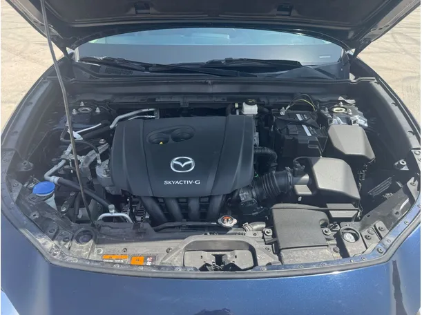 Car image 17