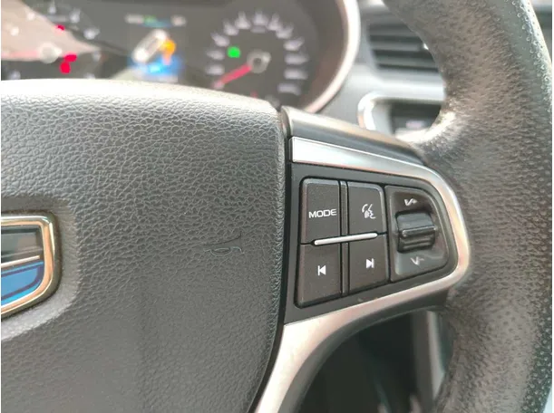 Car image 34