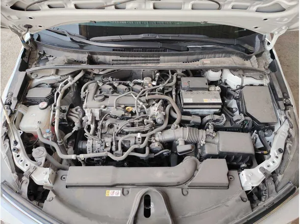 Car image 30