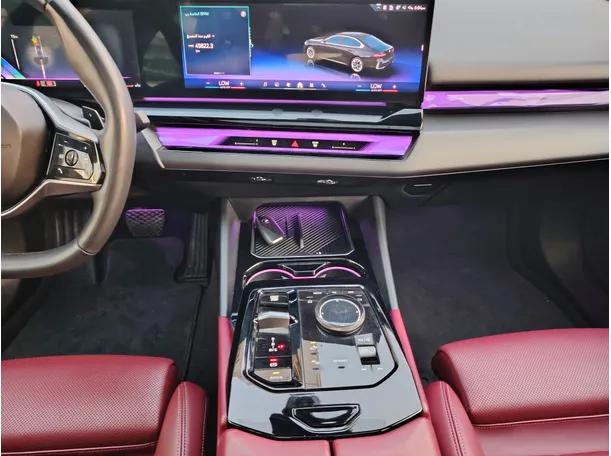 Car image 26