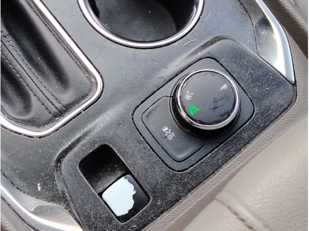 Car image 28