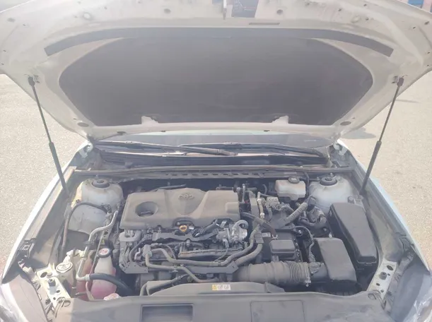 Car image 30