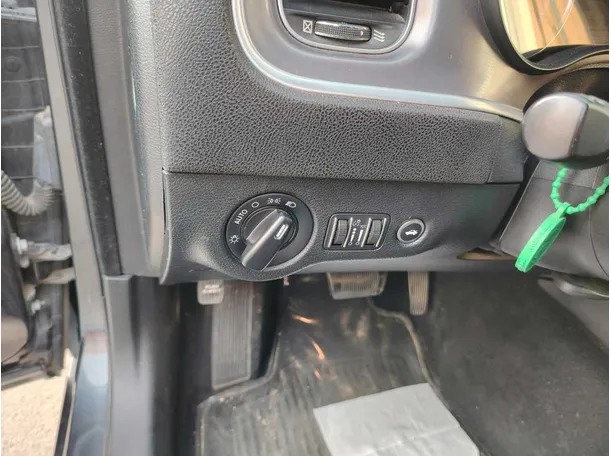 Car image 37