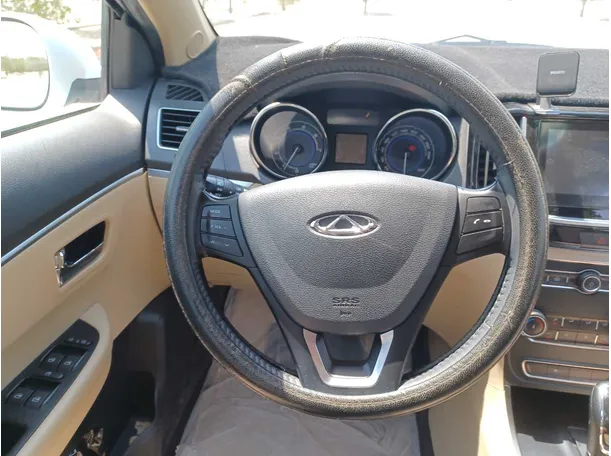 Car image 16