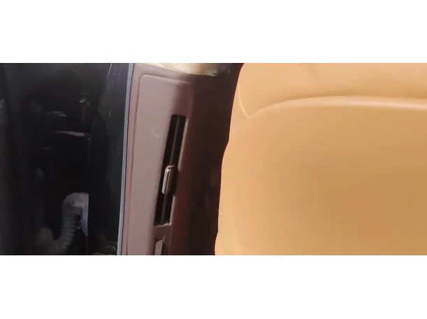 Car image 28
