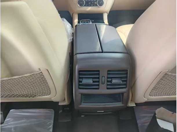 Car image 41