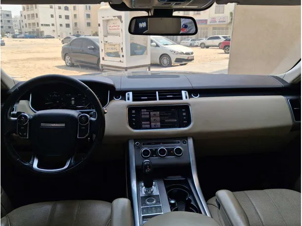 Car image 16