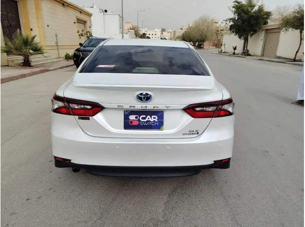 Car image 6