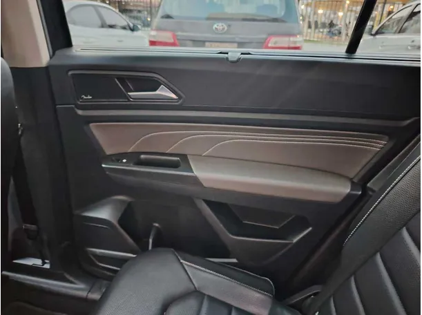 Car image 42